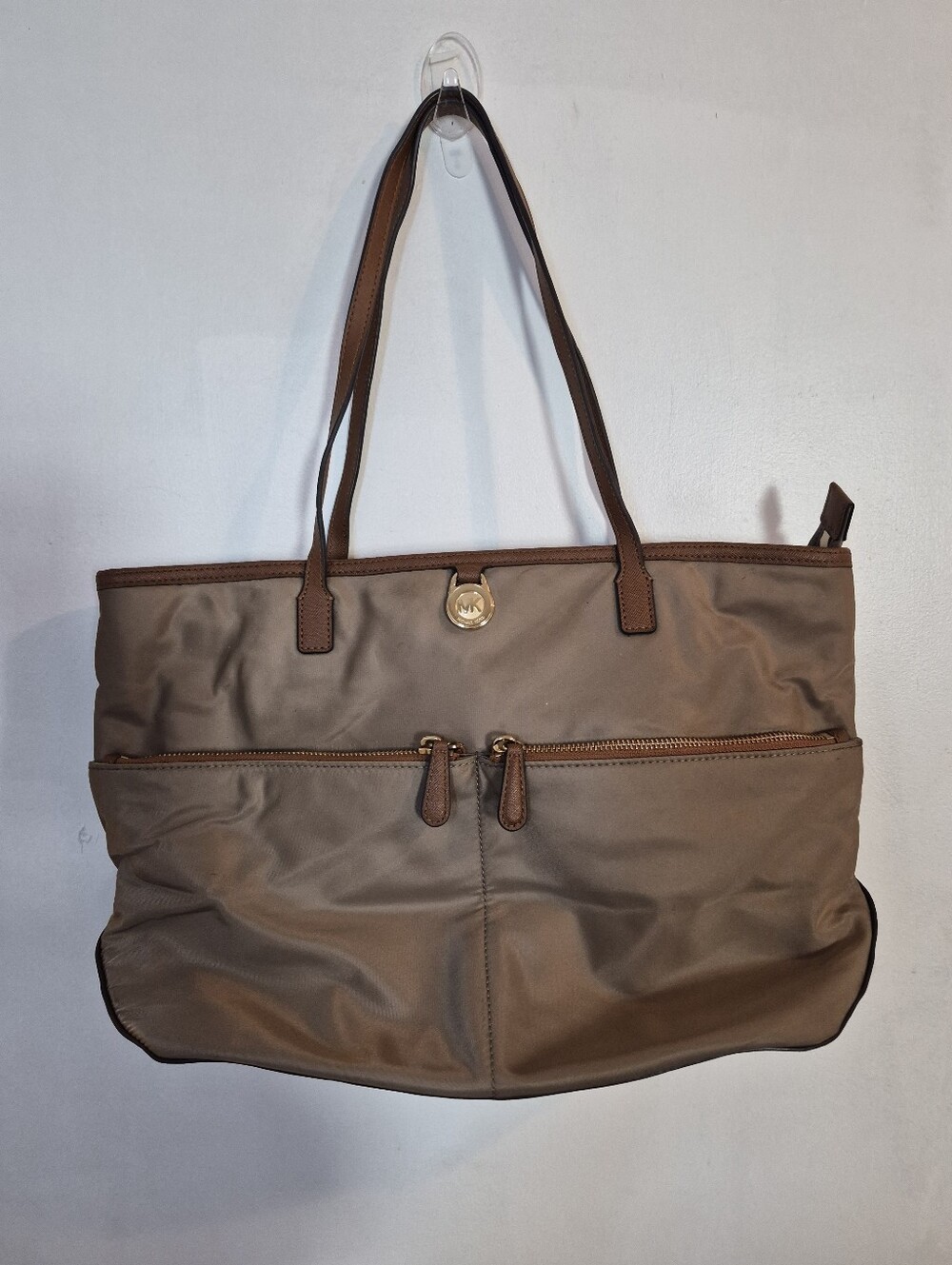 MICHAEL KORS  Kempton Medium Pocket Nylon Tote In DUSK